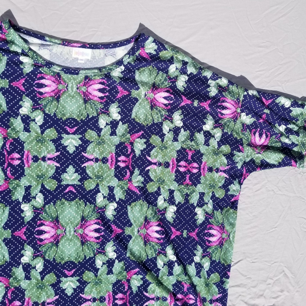 3x irma worn once. Blue green pink Lularoe